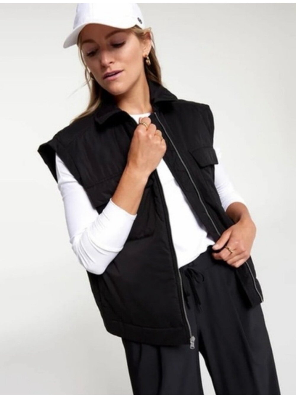 NWT CALIA by Carrie Underwood Black Quilted Sleeveless Zip Vest